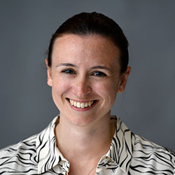 featued article author